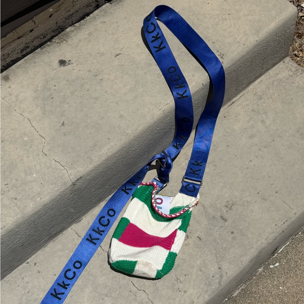 ✿ KKco Water Bottle Holder – Stretchy Knit with Logo Strap